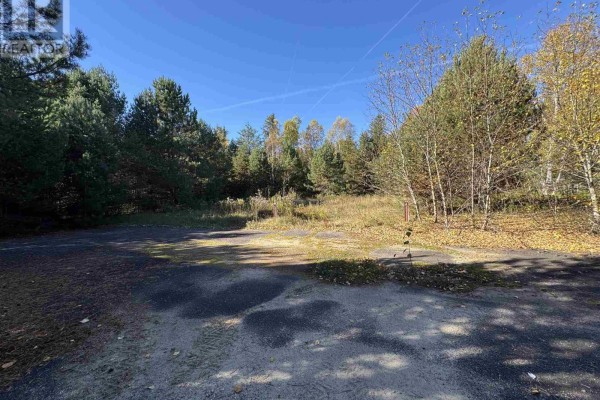 19 Low Ave, Gogama, ON P0M1W0 Photo 4