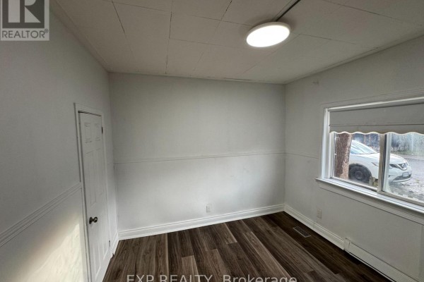 19 Loyer Street, Ottawa, ON K1L5V9 Photo 5