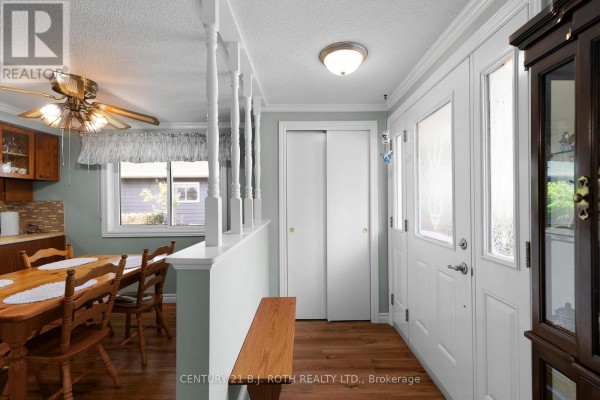 19 Maple Crescent, Oro Medonte, ON, photo 2