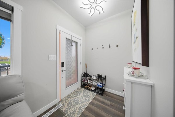 2pc Bathroom - 19 Mira Gate, Winnipeg, MB R2V5C6 Photo 4