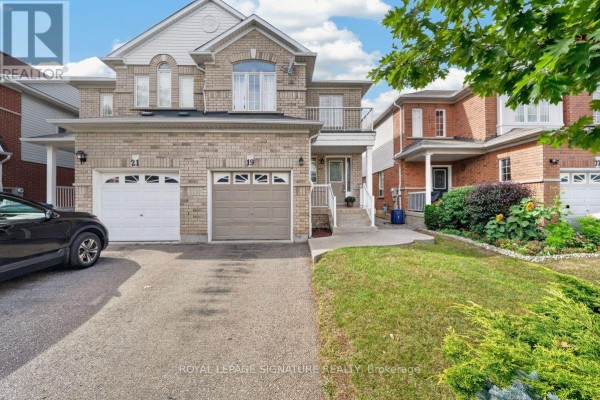 19 Mossgrove Crescent, Brampton, ON, photo 2