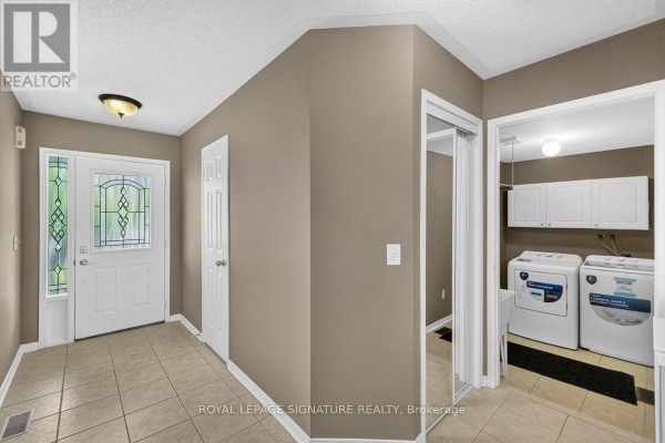 Bedroom - 19 Mossgrove Crescent, Brampton, ON L7A3E6 Photo 5