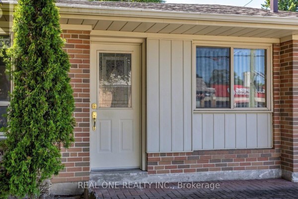19 Nymark Avenue, Toronto, ON, photo 2