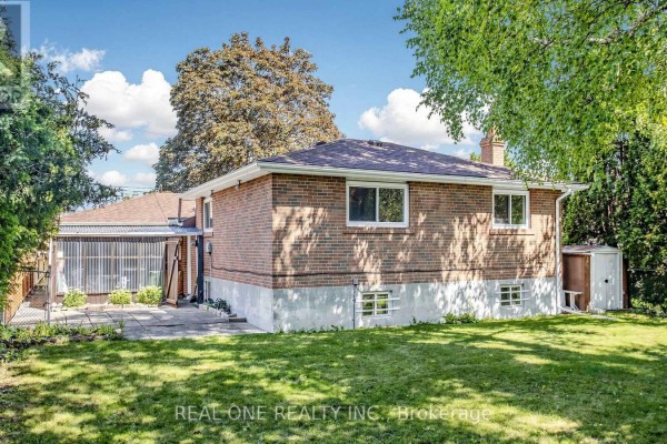 19 Nymark Avenue, Toronto, ON, photo 3