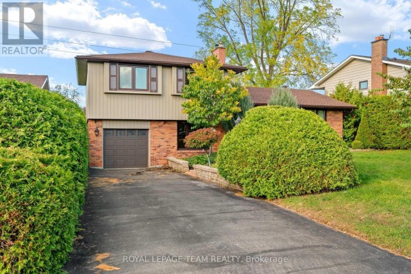 19 Parkland Crescent, Ottawa