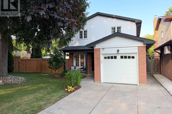 19 Parkway Place, Hamilton, ON, photo 2
