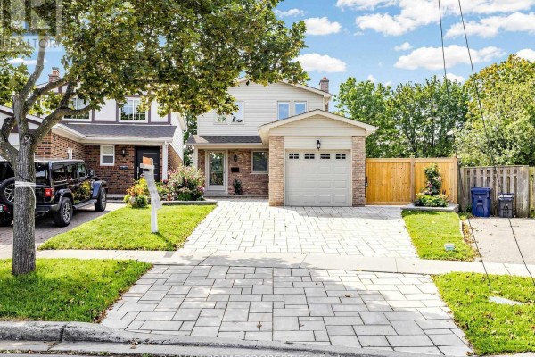 19 Post Horn Grove, Toronto, ON, photo 2