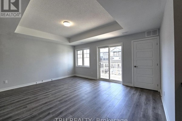 Living room - 19 Pyrite Private, Ottawa, ON K2J7J5 Photo 4