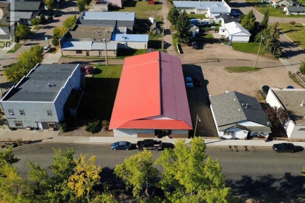 19 Railway Avenue N, Marwayne, AB T0B2X0 Photo 2