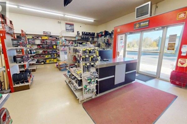 19 Railway Avenue N, Marwayne, AB T0B2X0 Photo 3