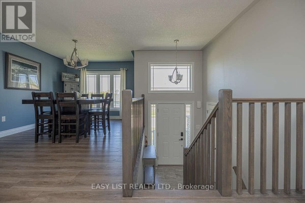 Dining room - 19 Ralph Dalton Boulevard, Tay, ON L0K2A0 Photo 5