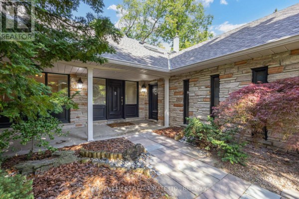 19 Ridgegate Crescent, Toronto, ON, photo 2