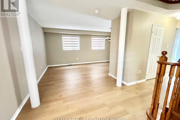 Dining room - 19 Saddletree Trail, Brampton, ON L6X4M5 Photo 2