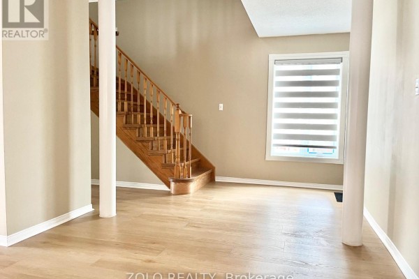 Kitchen - 19 Saddletree Trail, Brampton, ON L6X4M5 Photo 4