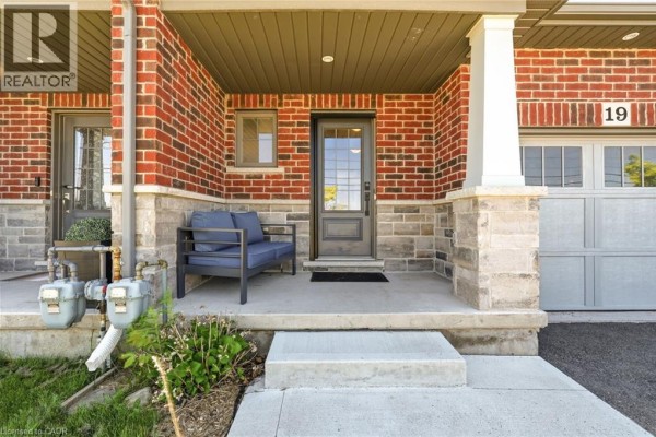 4pc Bathroom - 19 Severino Circle, Smithville, ON L0R2A0 Photo 3