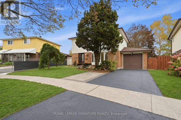 19 Starlake Drive, Toronto, ON M1G3C3 Photo 2