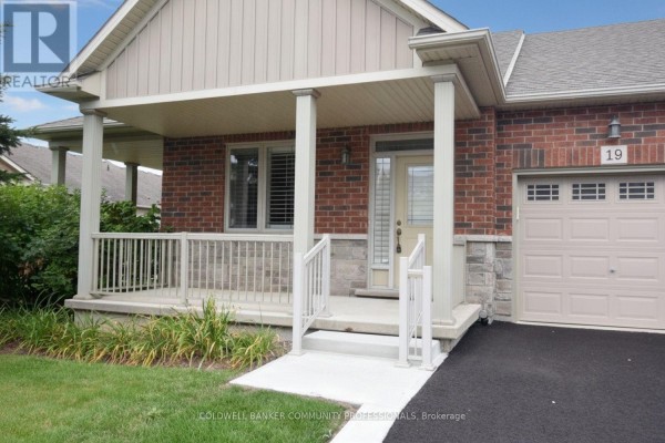 19 Stickland Lane, Hamilton, ON, photo 2