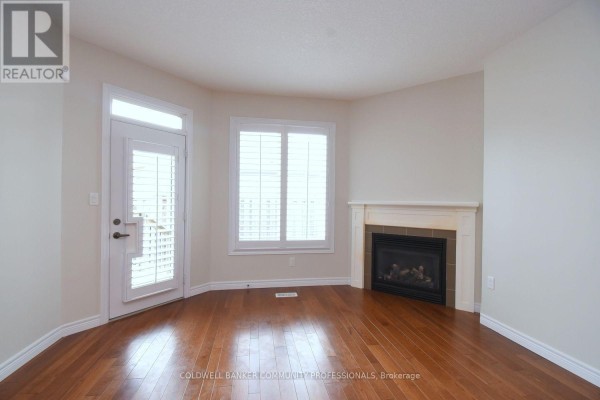 Family room - 19 Stickland Lane, Hamilton, ON L0R1C0 Photo 5