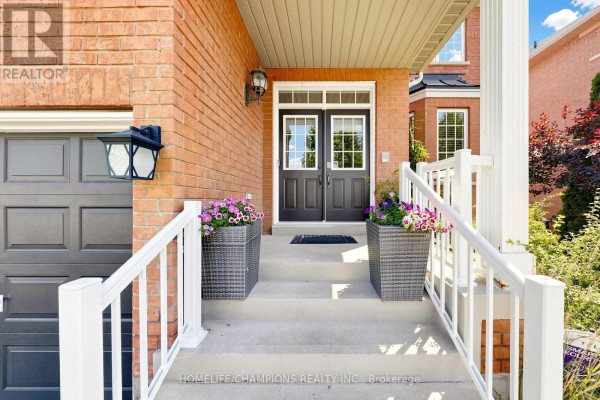 Kitchen - 19 Tweedie Crescent, Whitby, ON L1P1X4 Photo 4