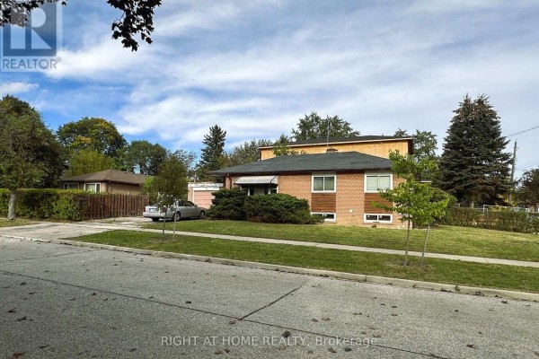 Dining room - 19 Upminster Crescent, Toronto, ON M9B5W1 Photo 2