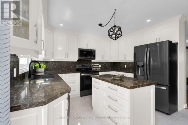Kitchen - 19 Vernon Street, Essa, ON L3W0V5 Photo 3
