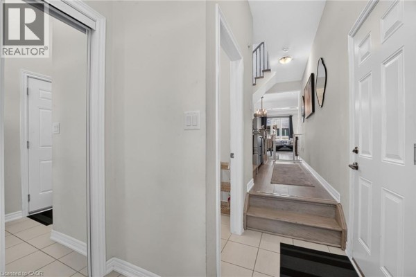 19 Willow Lane, Stoney Creek, ON, photo 3