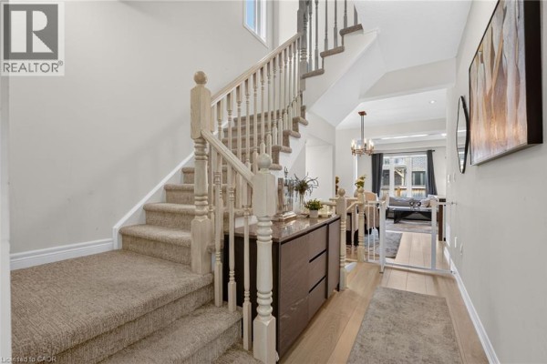 Living room - 19 Willow Lane, Stoney Creek, ON L8E5H5 Photo 5