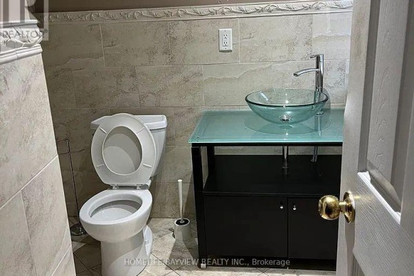 190 Campbell (main Floor) Avenue, Toronto, ON M6P3V4 Photo 5