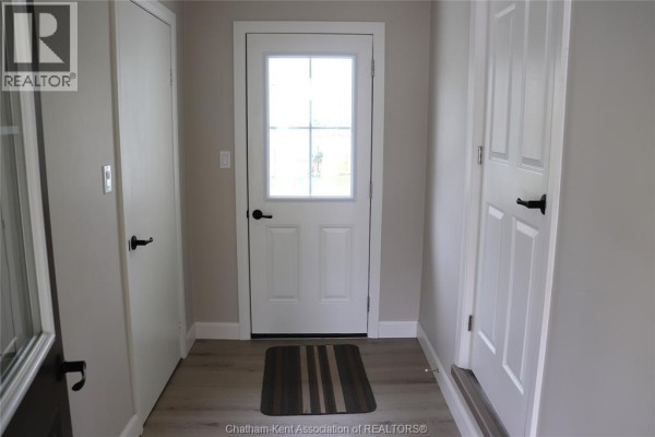 Laundry room - 190 Catherine Street, Blenheim, ON N0P1A0 Photo 3