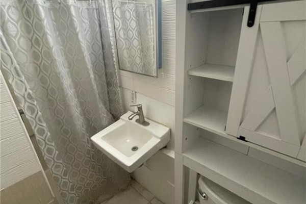 3pc Bathroom - 190 Cedarvale Crescent Unit# Lower, Waterloo, ON N2L4T2 Photo 5
