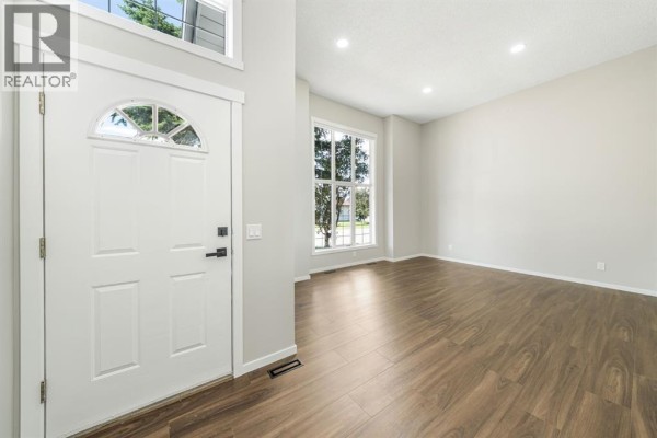 Dining room - 190 Coverdale Road Ne, Calgary, AB T3K4J7 Photo 3