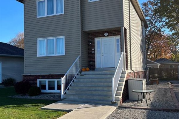 Duplex for rent at 190 Walnut Lane, Harrow, ON - MLS® SGjKWc