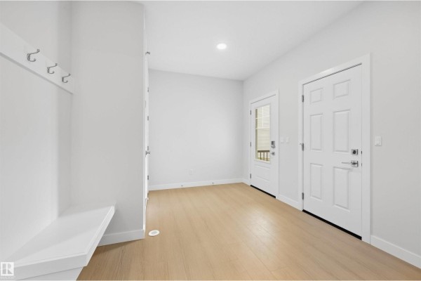 Kitchen - 19004 20 Av Nw, Edmonton, AB T6M3E8 Photo 3