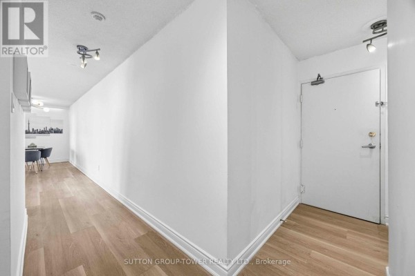 Living room - 1901 - 3077 Weston Road, Toronto, ON M9M3A1 Photo 4