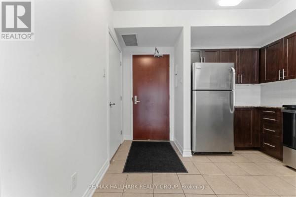 Kitchen - 1902 - 234 Rideau Street, Ottawa, ON K1N0A9 Photo 5