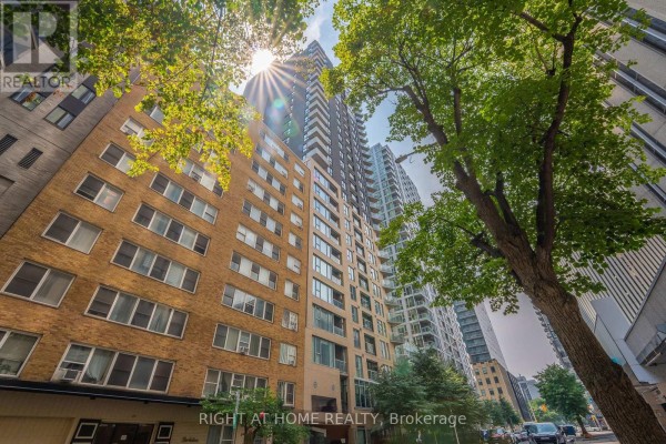 1902 - 40 Nepean Street, Ottawa, ON K2P0X5 Photo 5