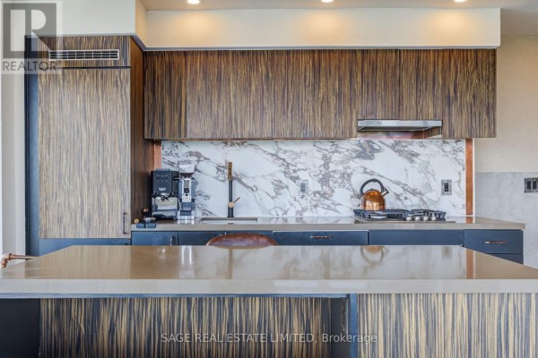 Kitchen - 1902 - 501 St Clair Avenue W, Toronto, ON M5P0A2 Photo 3