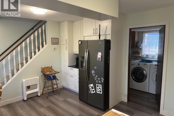 1902 Taylor Street, Port Coquitlam, BC V3C4S4 Photo 5