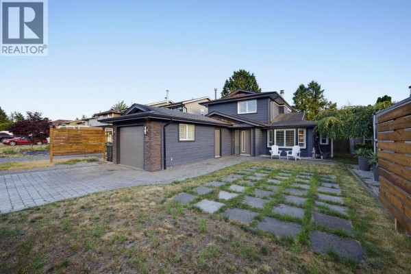 19026 117b Avenue, Pitt Meadows, BC V3Y1Y1 Photo 2