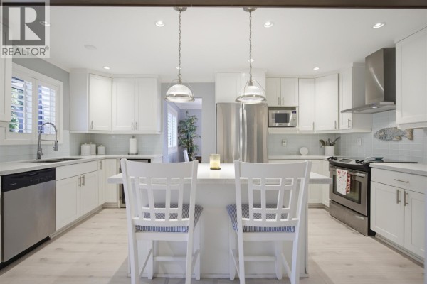 19026 117b Avenue, Pitt Meadows, BC V3Y1Y1 Photo 4
