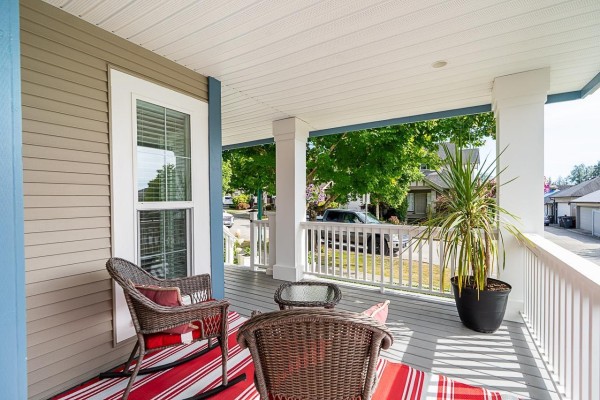 19029 68b Avenue, Surrey, BC V4N5P5 Photo 4
