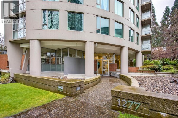 1904 1277 Nelson Street, Vancouver, BC V6E4M8 Photo 2