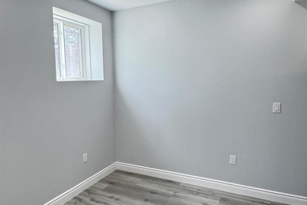 Living room - 1904 Buckingham Drive Unit# 2, Windsor, ON N8T2B1 Photo 3