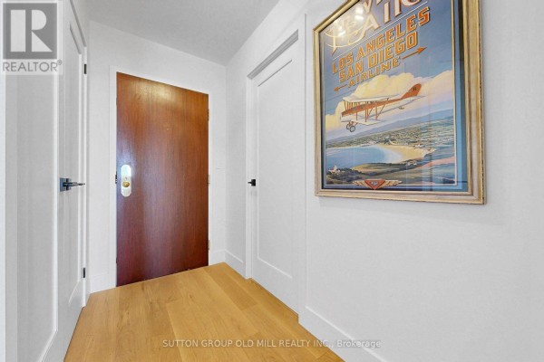 Living room - 1905 - 1320 Islington Avenue, Toronto, ON M9A5C6 Photo 4