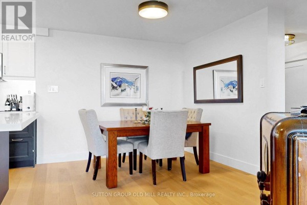 Den - 1905 - 1320 Islington Avenue, Toronto, ON M9A5C6 Photo 5