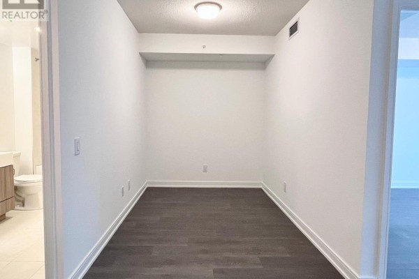 Den - 1905 - 30 Samuel Wood Way, Toronto, ON M9B0C9 Photo 4