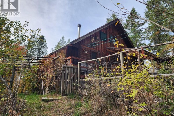 Residential for sale at 1905 &1910 Snowball Creek East Road, Grand Forks, BC - MLS® XmQAKM