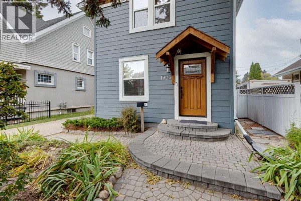 1905 2 Street Nw, Calgary, AB, photo 2