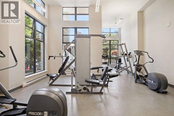 1905 4333 Central Boulevard, Burnaby, BC V5H4W8 Photo 5