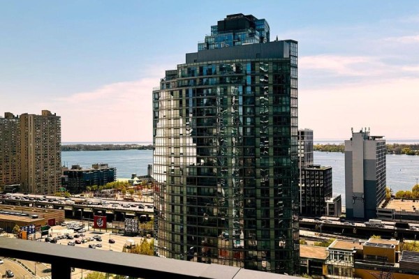 Den - 1906 - 1 Concord Cityplace Way, Toronto, ON M5V0T5 Photo 5